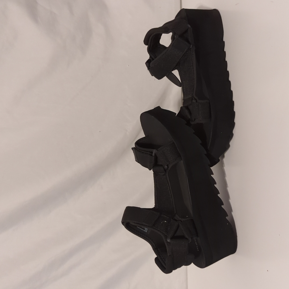 Platform Sandals - Picture 2 of 12
